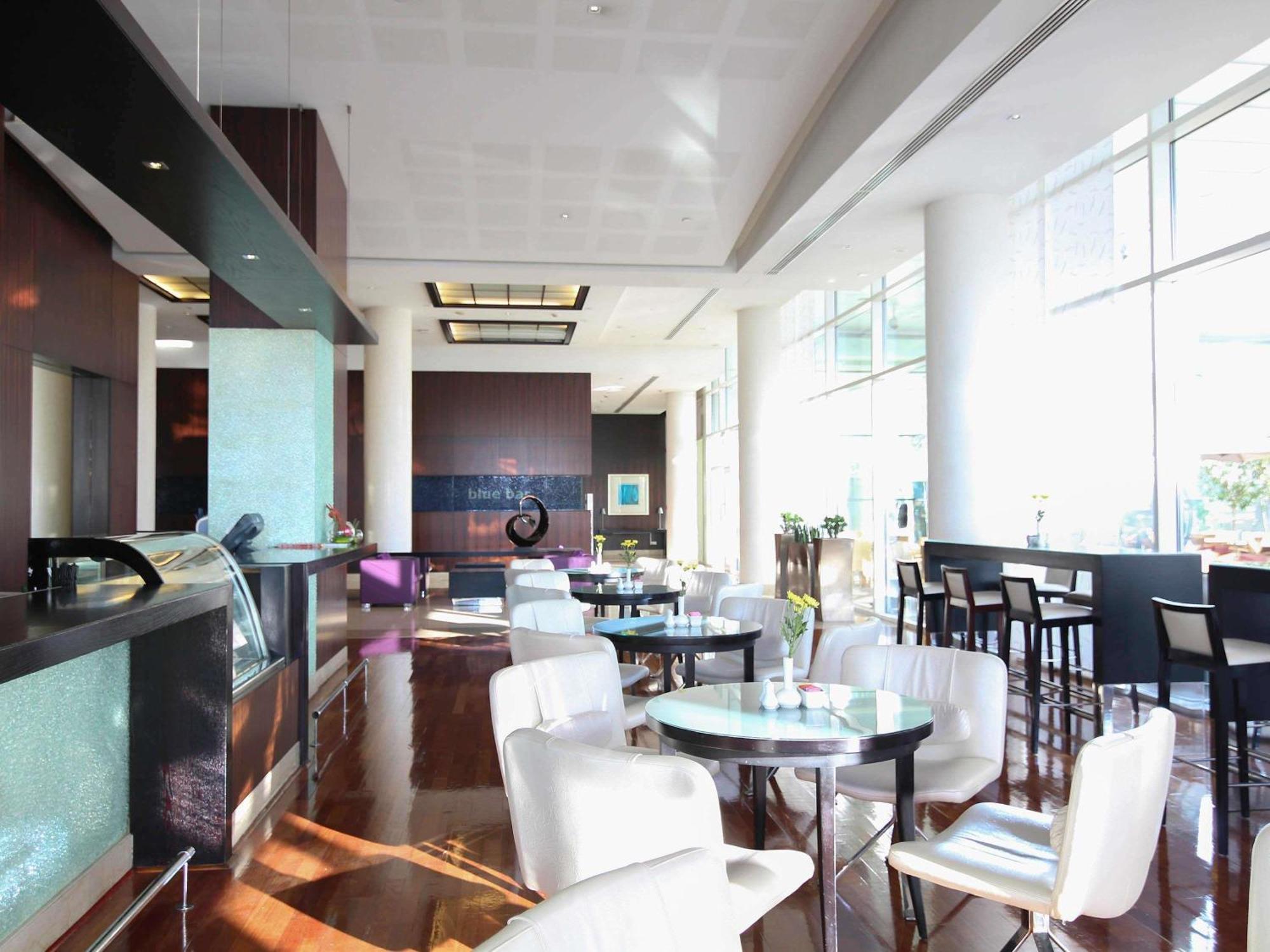 Hotel Novotel World Trade Centre 4*