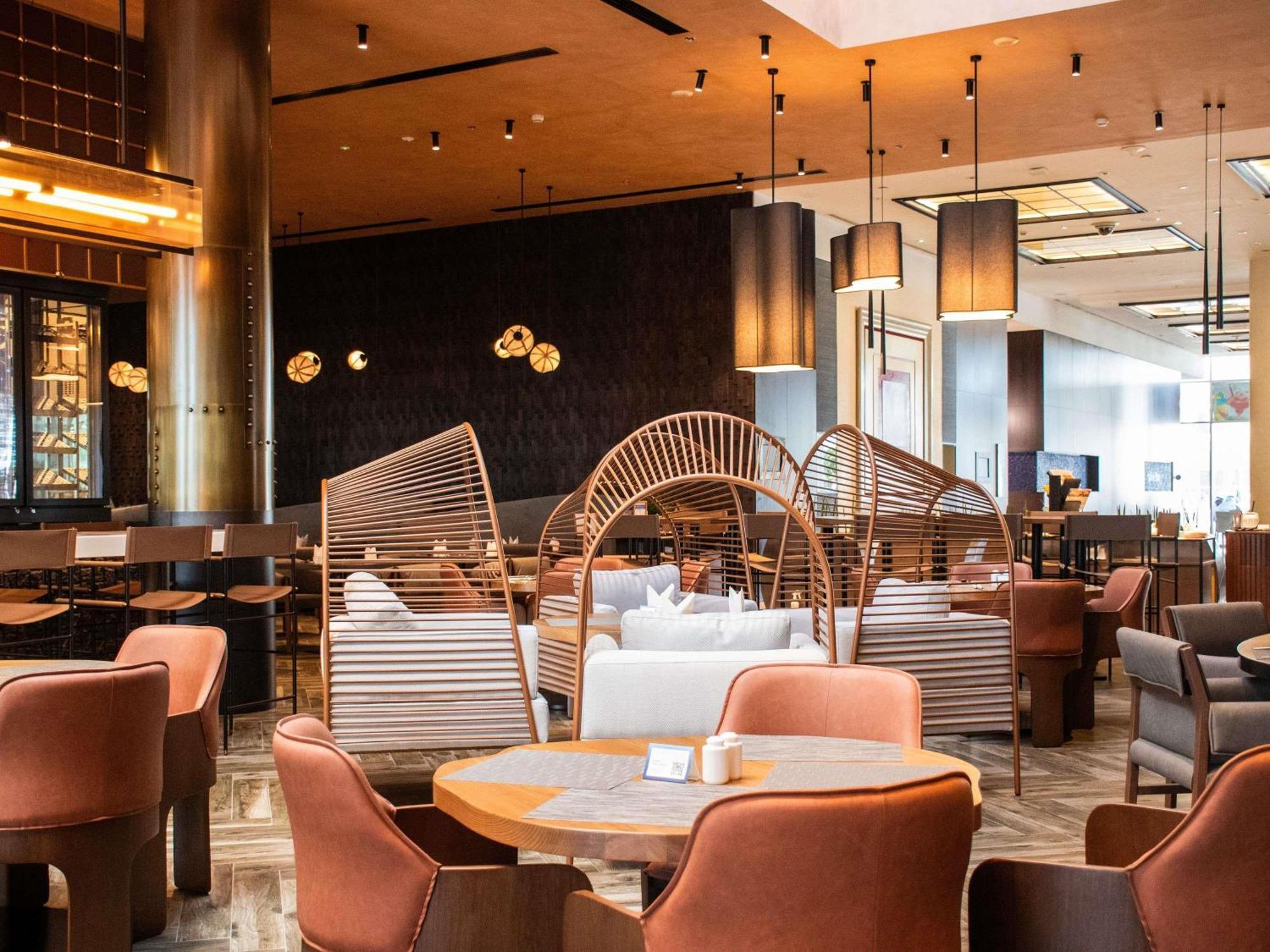 Novotel World Trade Centre 4*